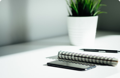 Online Marketing Kurse – Team arbeitet an Kampagnen und Auswertungen